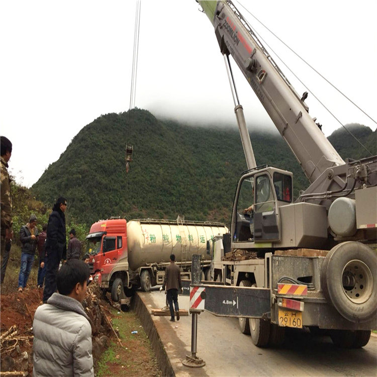 郾城吊车道路救援24小时